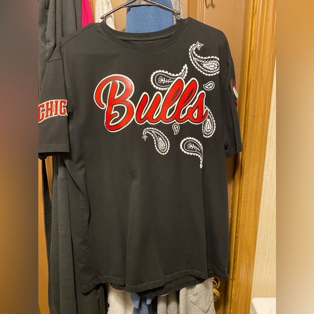 XL Black & Red Bulls Shirt